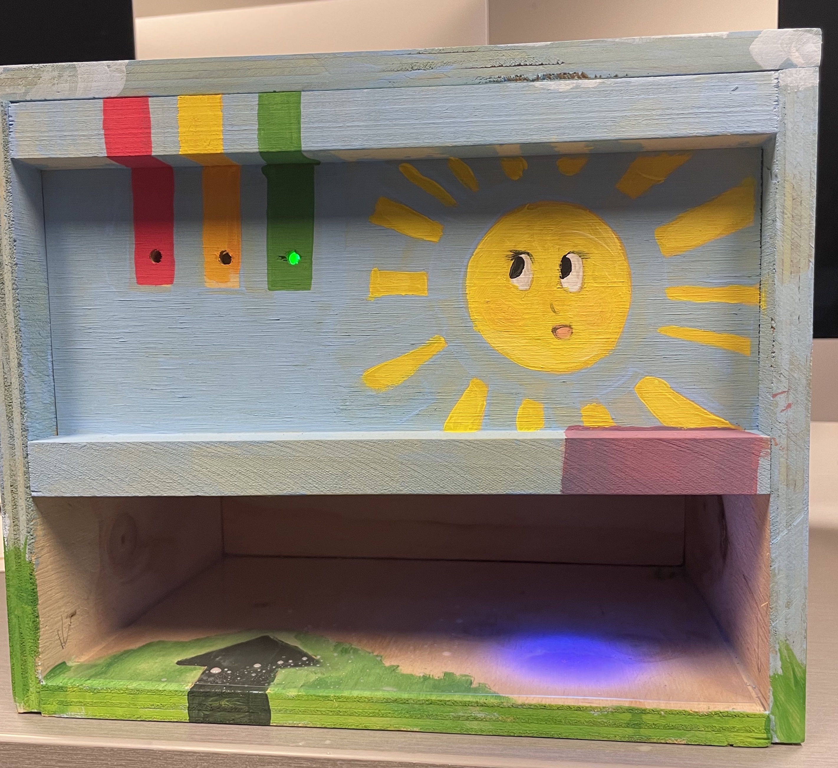 Sunbot uv detecting and sunscreen dispensing robot